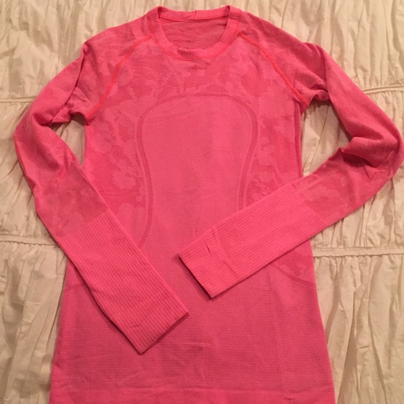 ❌SOLD!'❌Lululemon long sleeve swiftly in coral.