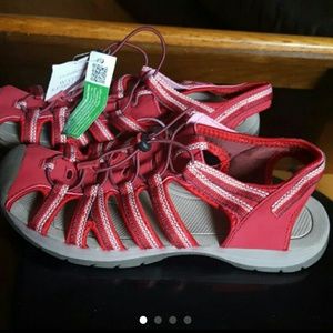 New red women sienna fushia