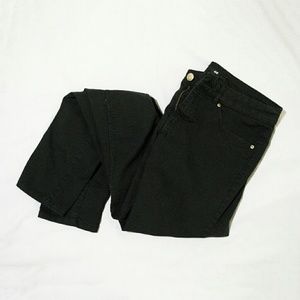 Black skinny pants