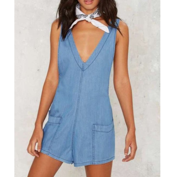 Nasty Gal Pants - HP Nasty Gal - Blue Chambray Romper