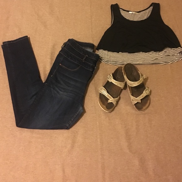 High waisted jeans & crop top