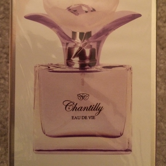 Chantilly perfume