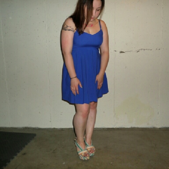 Blue dress - Picture 2 of 2