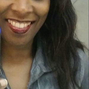 Meet your Posher, Valerie r.