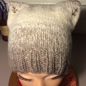 NEW**knitted kitty hat