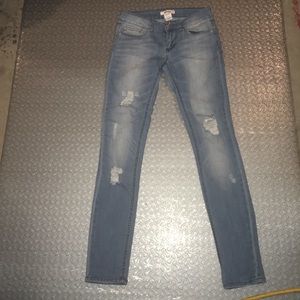 Distressed Bongo jeans size 5