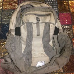 North face recon backpack