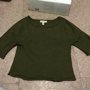 UO Green 3/4 Sleeve Crop Top