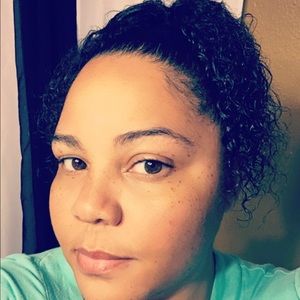 Meet your Posher, Kendra