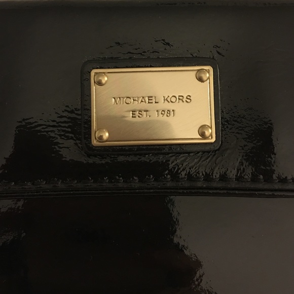 Authentic Michael Kors Flat Continental Wallet - Picture 4 of 4