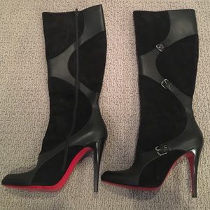 40% OFF! Louboutin black leather and suede boots!
