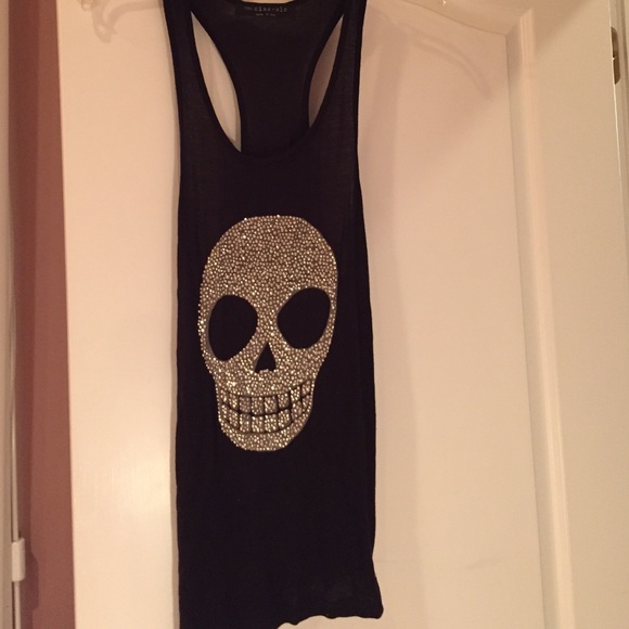 Skull tank
