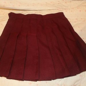 Maroon American Apparel Pleated Skirt size L