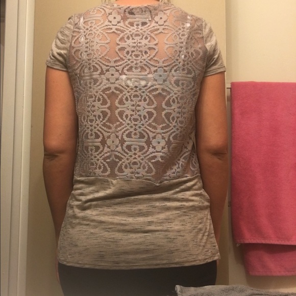 T-Shirt - Picture 4 of 4