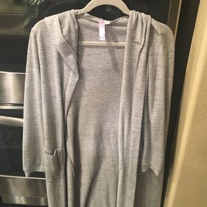 GREY LONG CARDIGAN!! Perfect for fall.