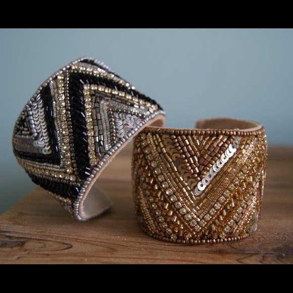 black/gold aztec inspired crystal/bead bracelet