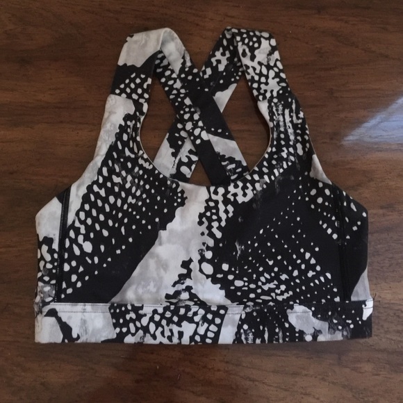 Lulu lemon sports bra