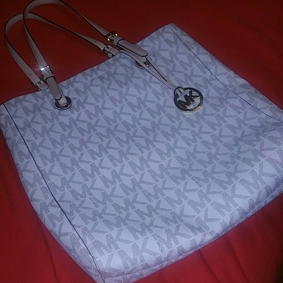 Authenic Vanilla Michael Kors Tote