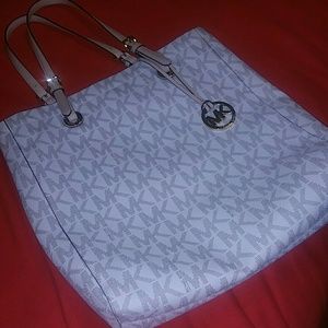 Authenic Vanilla Michael Kors Tote