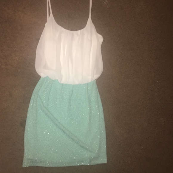Short mini dress