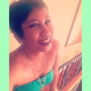 Meet your Posher, Nicolelesly