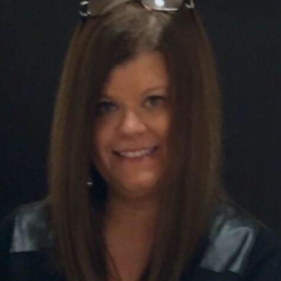 Meet your Posher, Nicole - Picture 1 of 1