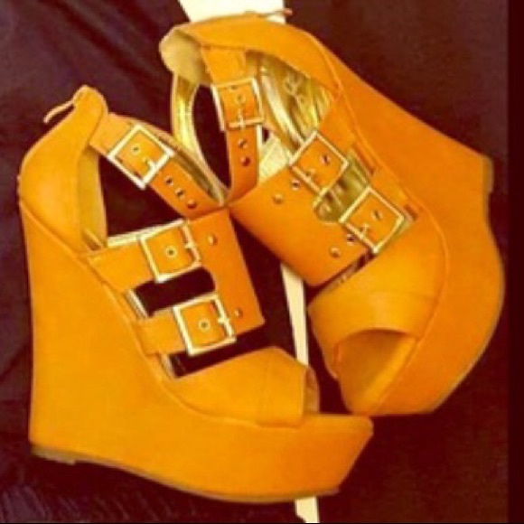 Gold Buckle Wedges