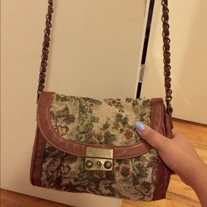 Forever 21 crossbody vintage looking