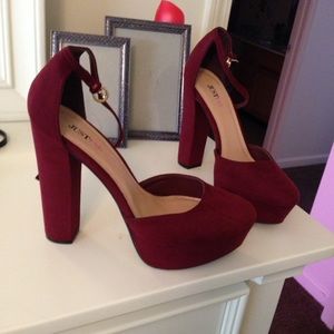 ⚠️ SOLD* BURGUNDY PLATFORM 9