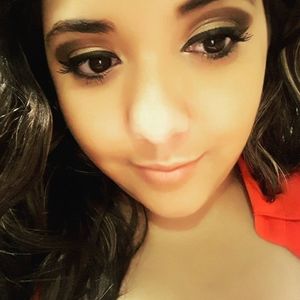 Meet your Posher, Ivana