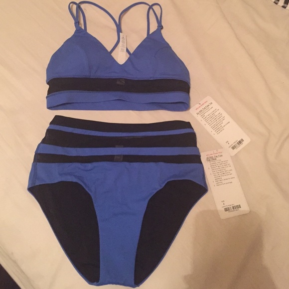 Lululemon swimming suit top and bottom.