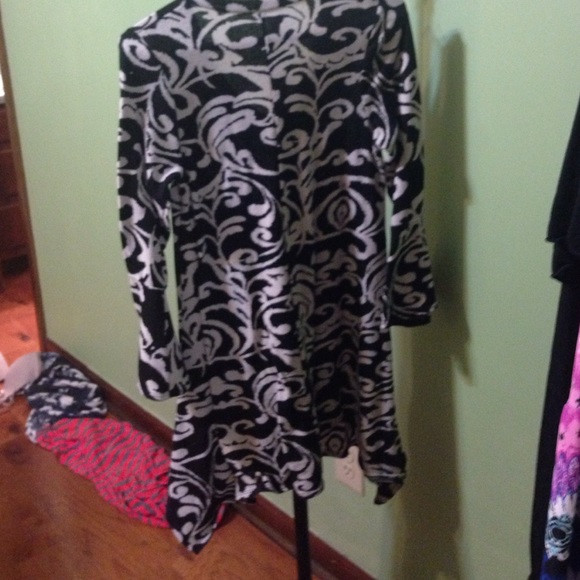 Dress - Picture 2 of 2