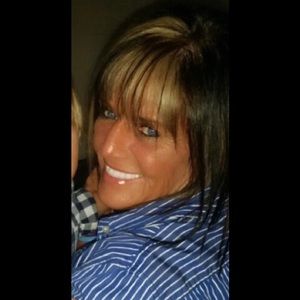 Meet your Posher, Debbie