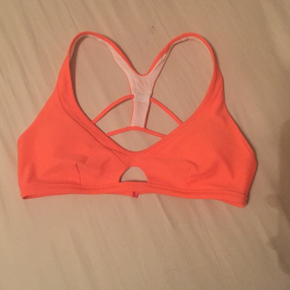 Lululemon swimming suit top.