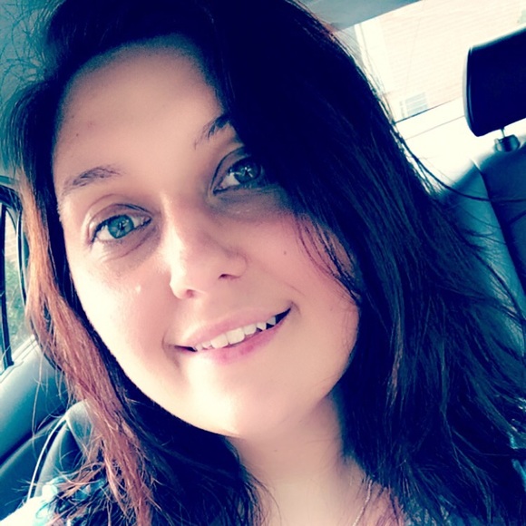 Meet your Posher, Sarah - Picture 1 of 1