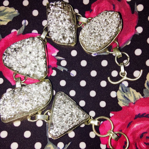 BEAUTIFUL STERLING SILVER WHITE DRUZY BRACELET