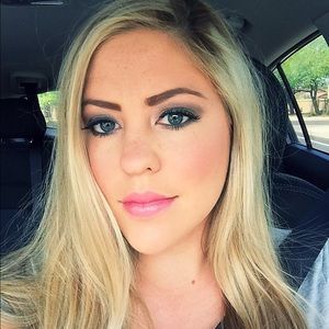 Meet your Posher, Meagan