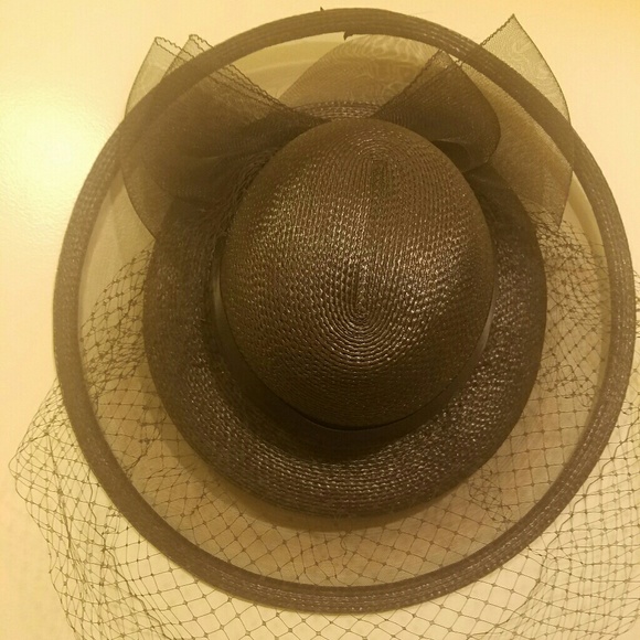 Brand new hat never used - Picture 2 of 3