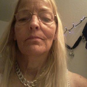 Meet your Posher, Debra