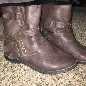 Brown boots