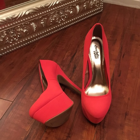 Platform heels - Picture 2 of 4