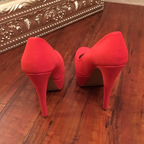 Platform heels - Picture 3 of 4
