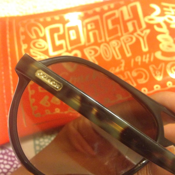 Coach Sunglasses with pouch! - Picture 3 of 4
