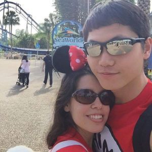 Meet your Posher, Eva