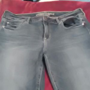 Women's American Eagle Favorite Boyfriend Jeans 16