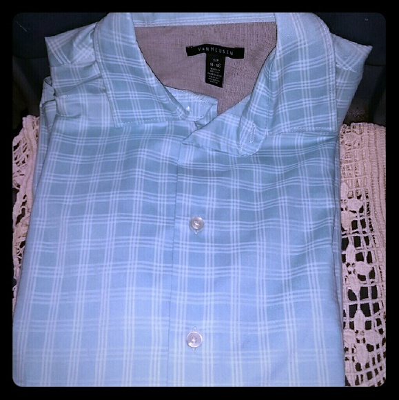 Men's Van Heusen Long Sleeved Dress Shirt