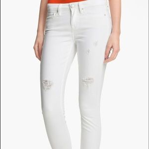 Vince - White Skinny Destroyed Jeans Size 26