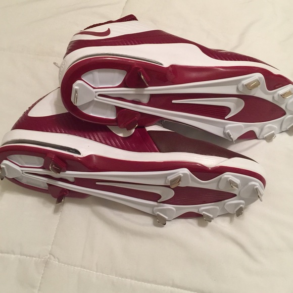 🎉NEW CLEATS🎉 - Picture 2 of 4