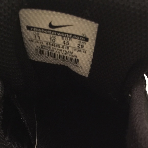 🎉New Cleats🎉 - Picture 4 of 4