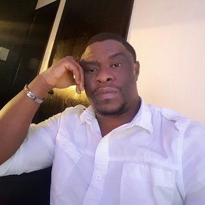 Meet your Posher, Akin